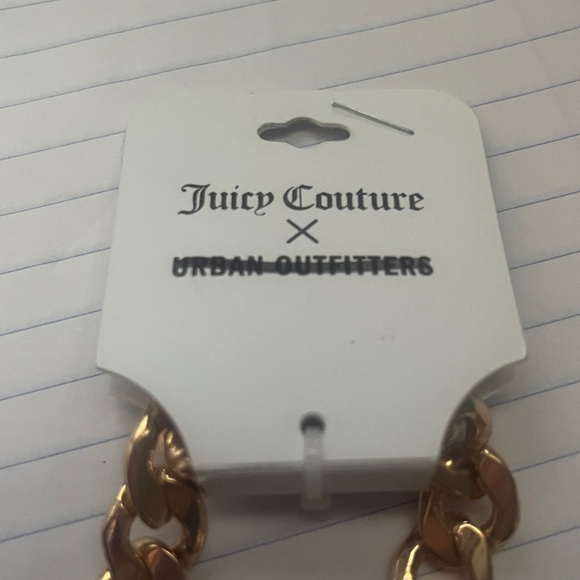Juicy Couture X URBAN OUTFITTERS Exclusive Gold-Tone Heart Charm Toggle Bracelet - Picture 6 of 7